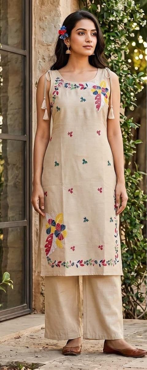 contemporary sleeveless cotton-linen kurta pant set